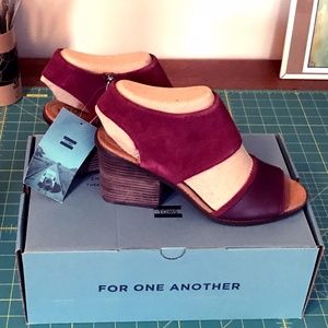 NIB NEW TOMS MAJORCA Size 10 OXBLOOD Leather